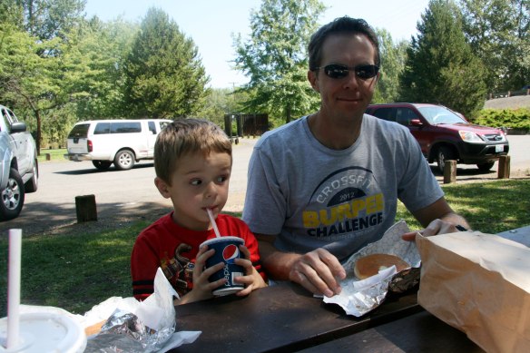 davey-and-daddy-lunch